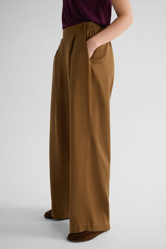 Winslow Trouser - Women's Tailored Trouser in Clove Brown | Daub
