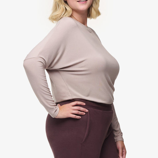 Dolman Longsleeve  - Woman dolman sleeve long sleeve top in beige side tucked in | Daub & Design