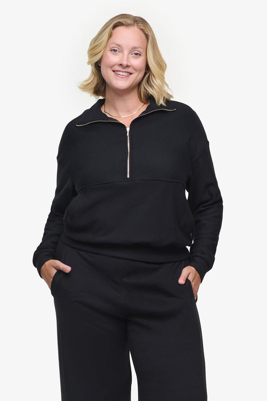 Freedom Half Zip Sweatshirt  - Woman half zip sweatshirt with kangaroo pocket in black  | Daub & Design