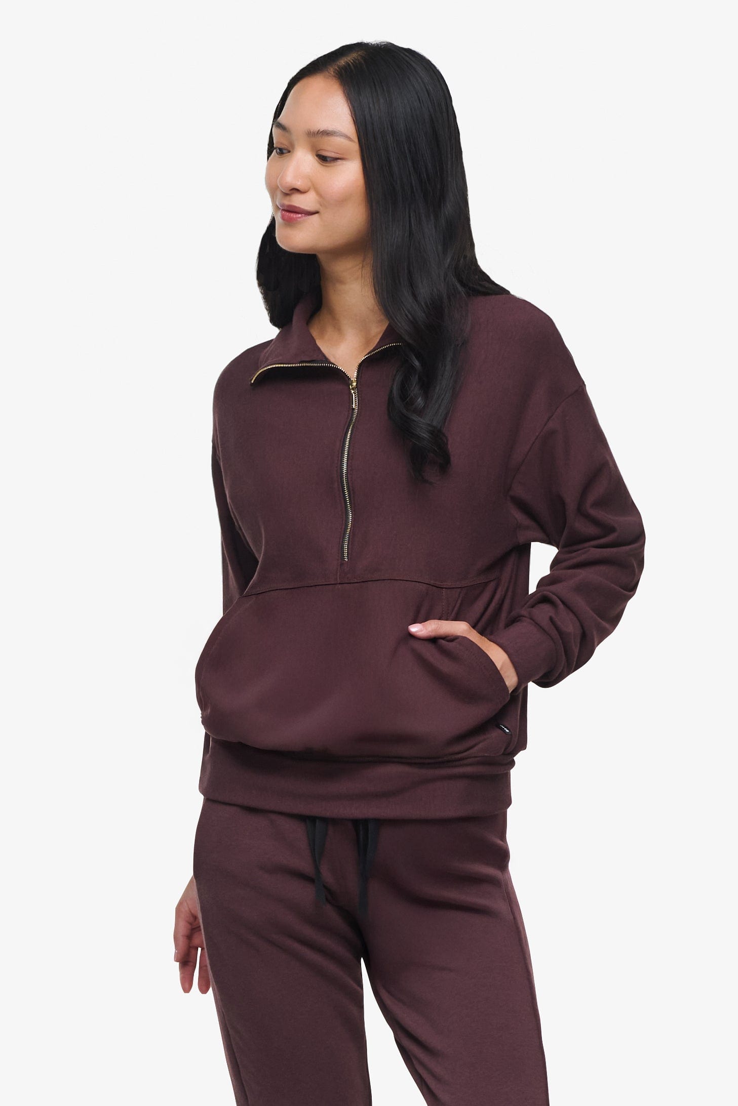 Freedom Half Zip Sweatshirt  - Woman half zip sweatshirt with kangaroo pocket in brown side | Daub & Design