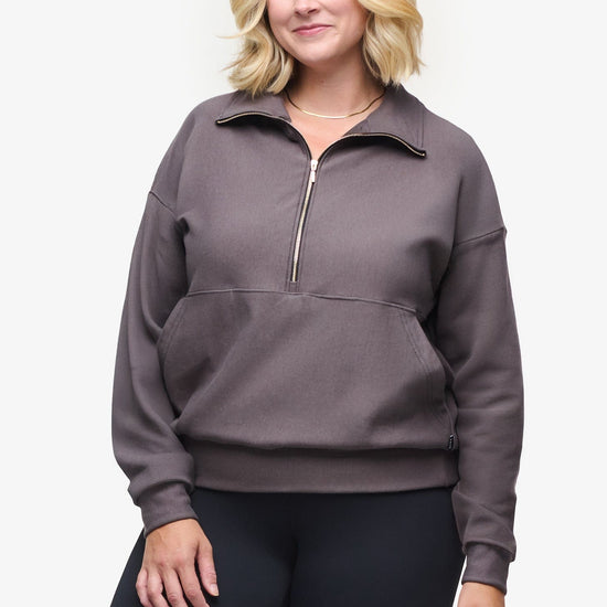 Freedom Half Zip Sweatshirt  - Woman half zip sweatshirt with kangaroo pocket in warm grey  | Daub & Design