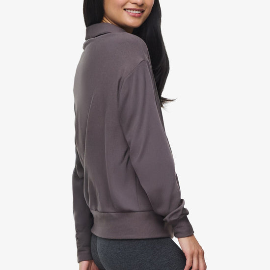 Freedom Half Zip Sweatshirt  - Woman half zip sweatshirt with kangaroo pocket in warm grey side | Daub & Design