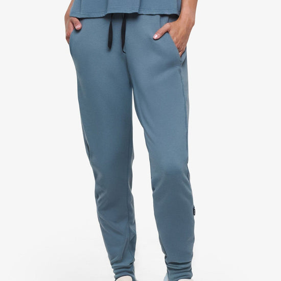 Freedom Jogger  - Woman Fleece  Jogger with pockets in Blue Basalt | Daub & Design
