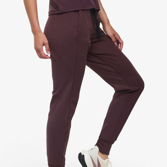 Freedom Jogger  - Woman Fleece  Jogger with pockets in Brown | Daub & Design