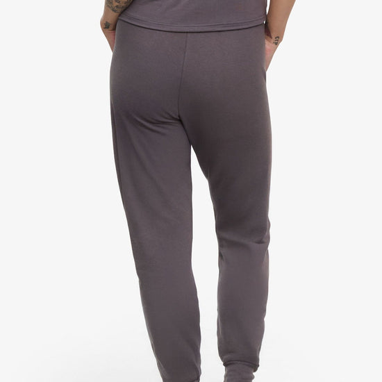 Freedom Jogger  - Woman Fleece  Jogger with pockets in Grey | Daub & Design