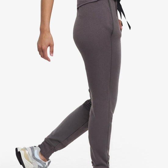 Freedom Jogger  - Woman Fleece  Jogger with pockets in Grey | Daub & Design