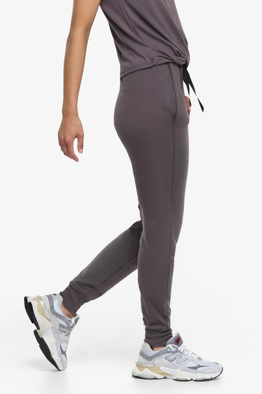 Freedom Jogger  - Woman Fleece  Jogger with pockets in Grey | Daub & Design