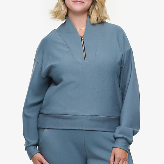 Freedom Quater Zip Sweatshirt  - Woman Quarter Zip Sweatshirt with side pocket in Blue Basalt | Daub & Design