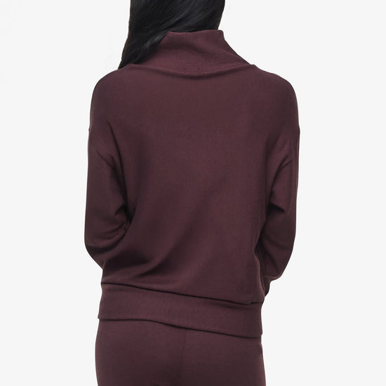 Freedom Quarter Zip Sweatshirt  - Woman Quarter Zip Sweatshirt with side pocket in Brown | Daub & Design 