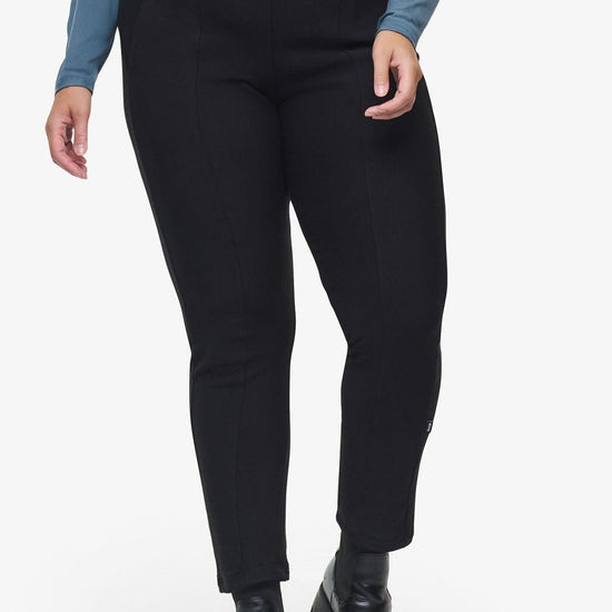 Knox Straight Leg Pant  - Woman Fleece Straight Leg Pant with pockets in Black | Daub & Design