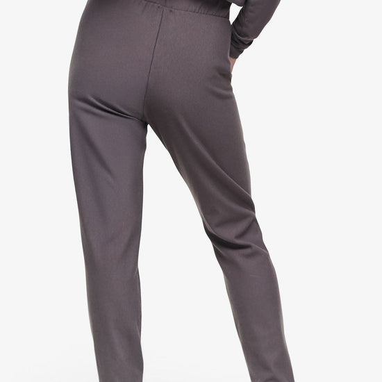 Knox Straight Leg Pant  - Woman Fleece Straight Leg Pant with pockets in Grey | Daub & Design