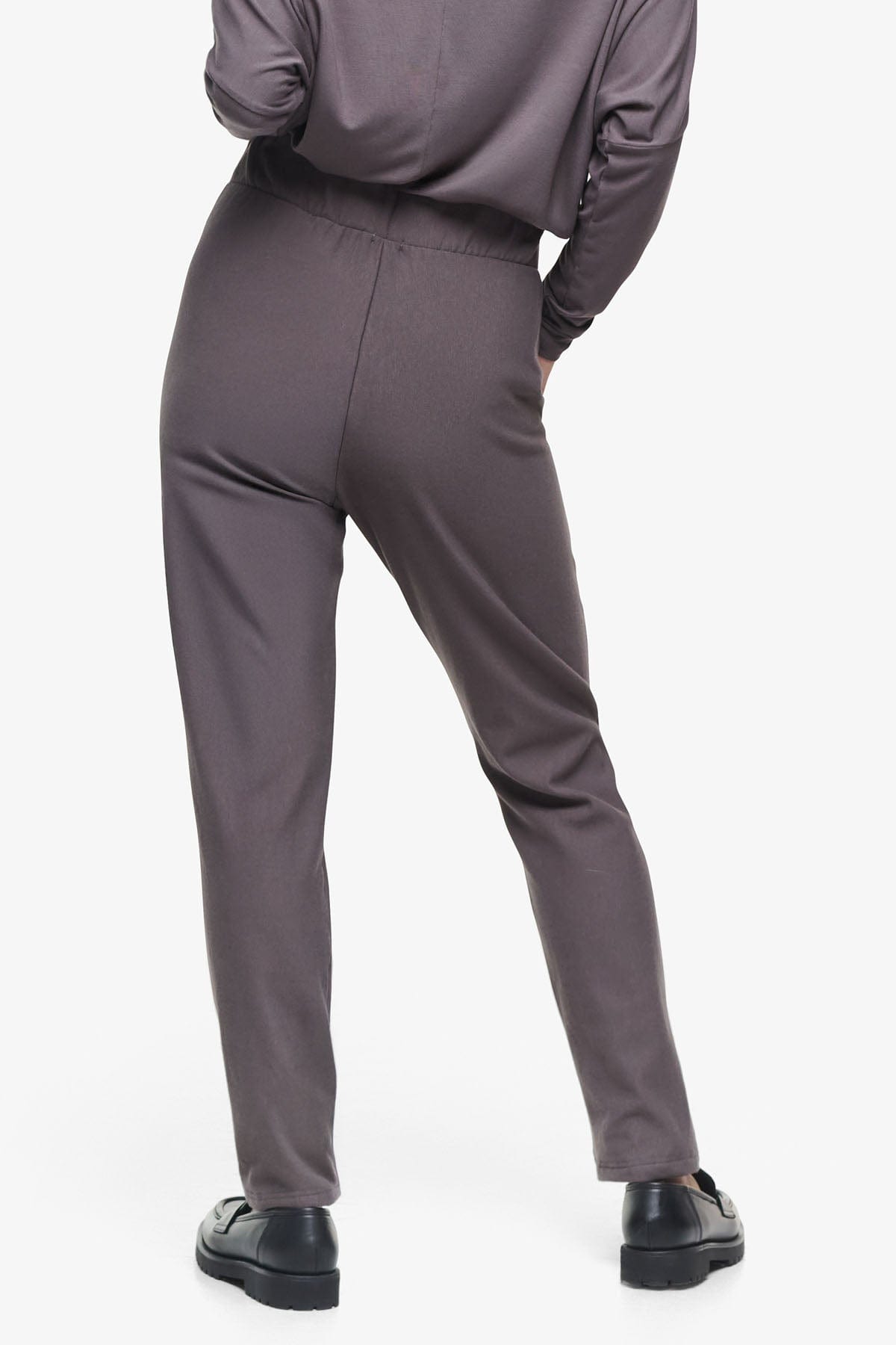 Knox Straight Leg Pant  - Woman Fleece Straight Leg Pant with pockets in Grey | Daub & Design