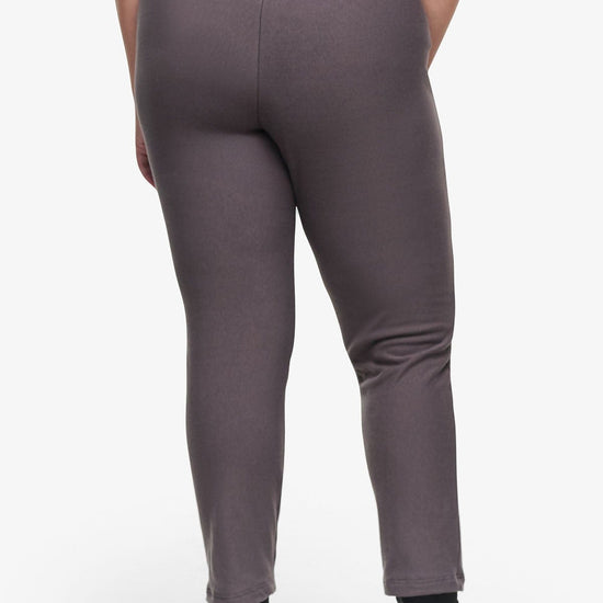 Knox Straight Leg Pant  - Woman Fleece Straight Leg Pant with pockets in Grey | Daub & Design