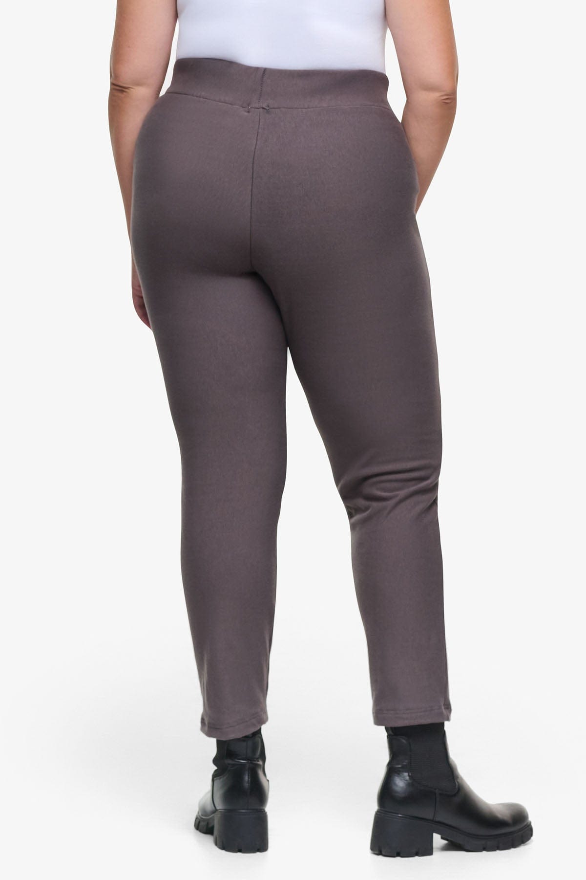 Knox Straight Leg Pant  - Woman Fleece Straight Leg Pant with pockets in Grey | Daub & Design