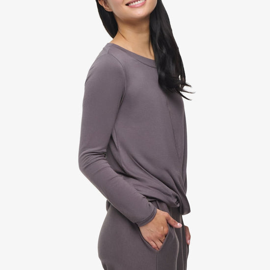 Leilani Longsleeve  - Woman Long Sleeve with twist on the front in Grey | Daub & Design