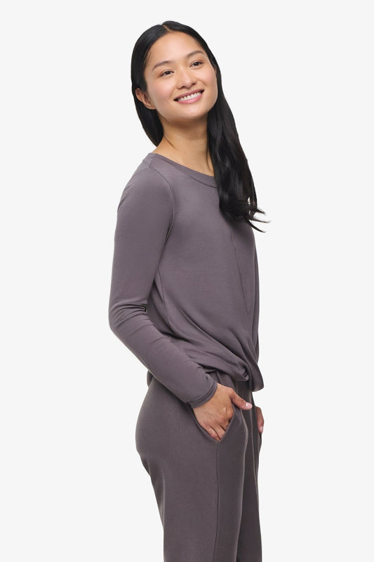 Leilani Longsleeve  - Woman Long Sleeve with twist on the front in Grey | Daub & Design
