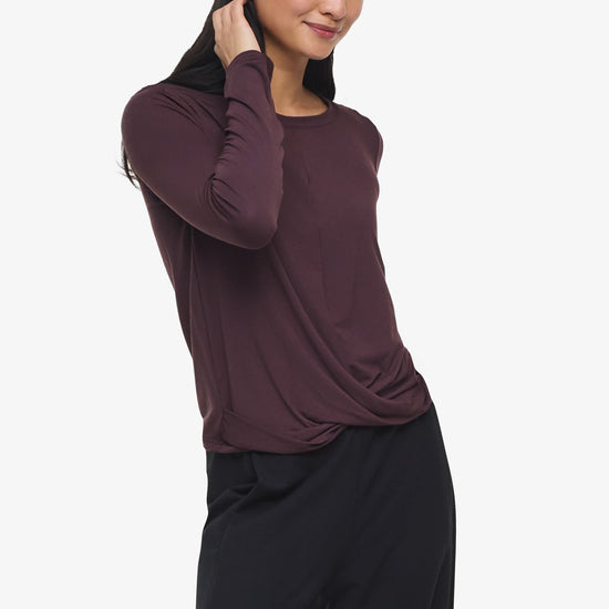 Leilani Longsleeve  - Woman Long Sleeve with twist on the front in Brown | Daub & Design