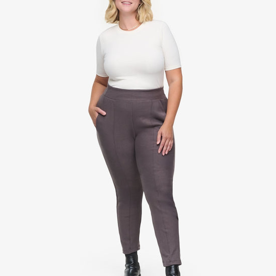 Knox Straight Leg Pant  - Woman Fleece Straight Leg Pant with pockets in Grey | Daub & Design