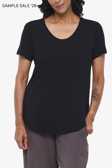 avery tee in black - medium [sample] #991