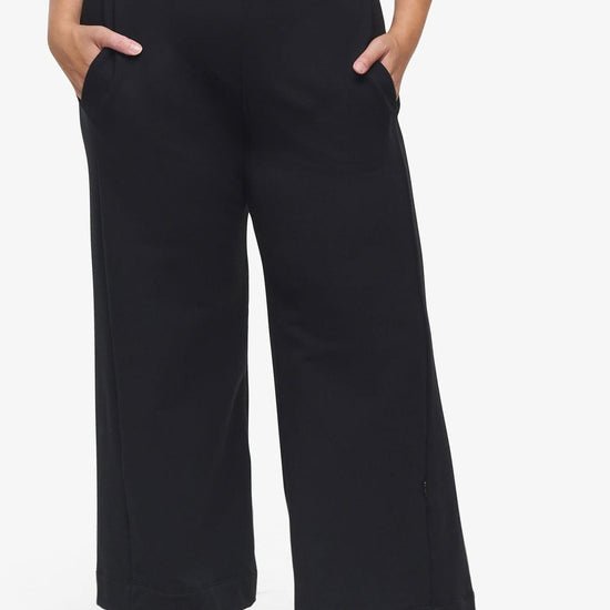 Starboard Pant - Woman Wide Leg Pant in Black | Daub & Design