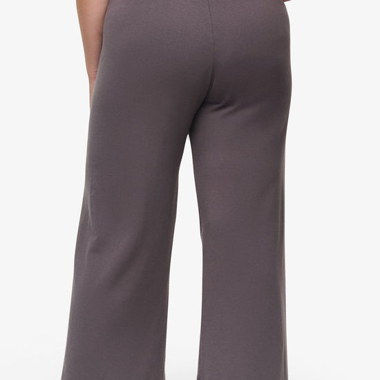 Starboard Pant - Woman Wide Leg Pant in Grey | Daub & Design