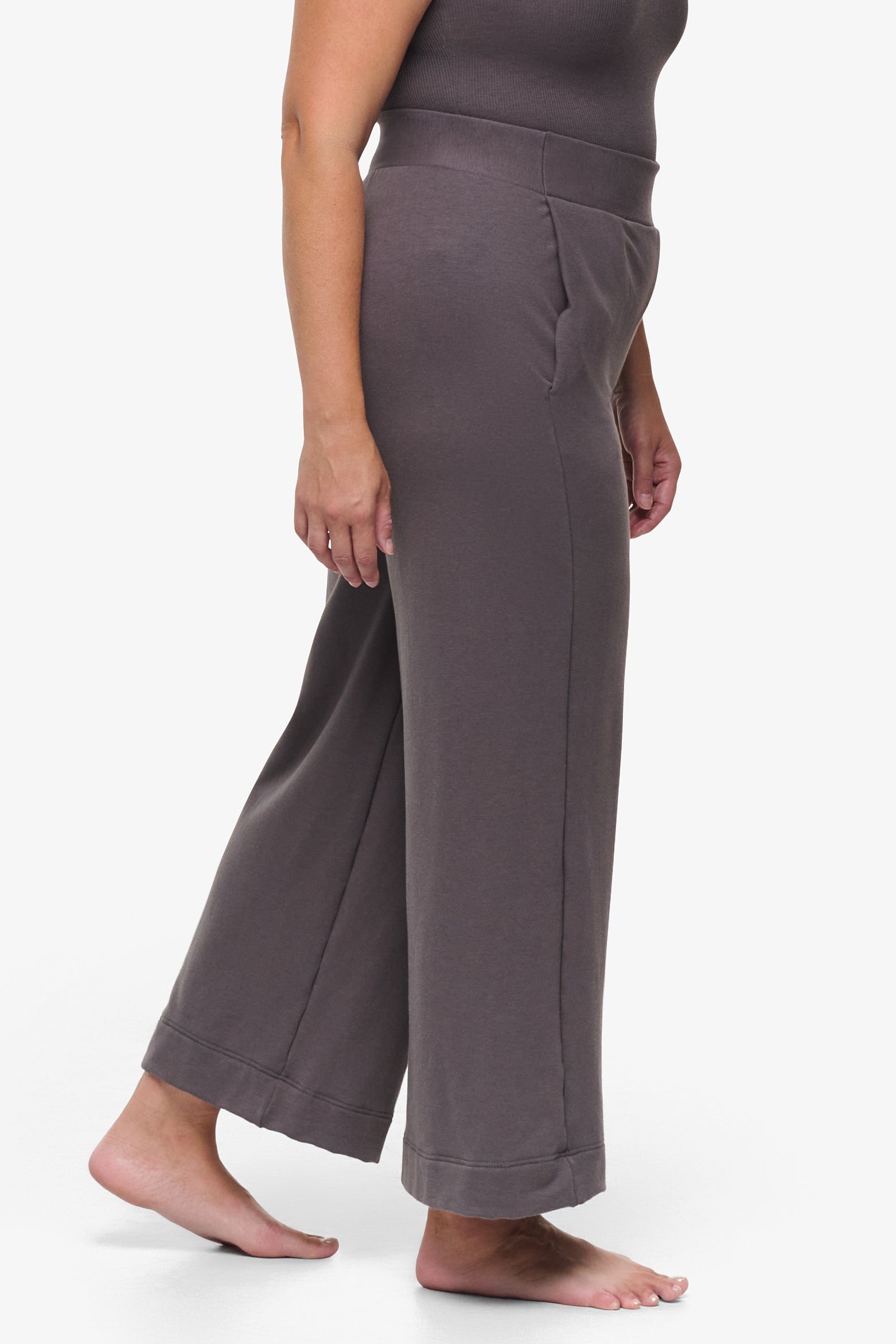 Starboard Pant - Woman Wide Leg Pant in Grey | Daub & Design