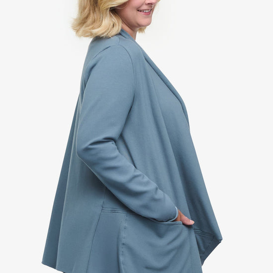 Valencia Jacket  - Woman Fleece open Jacket with big pockets in Blue Basalt | Daub & Design
