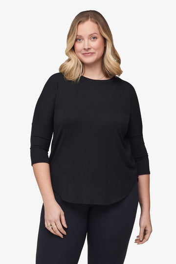 Ainsley Tee - Women's Basic T-Shirt in Black - Front | Daub + Design