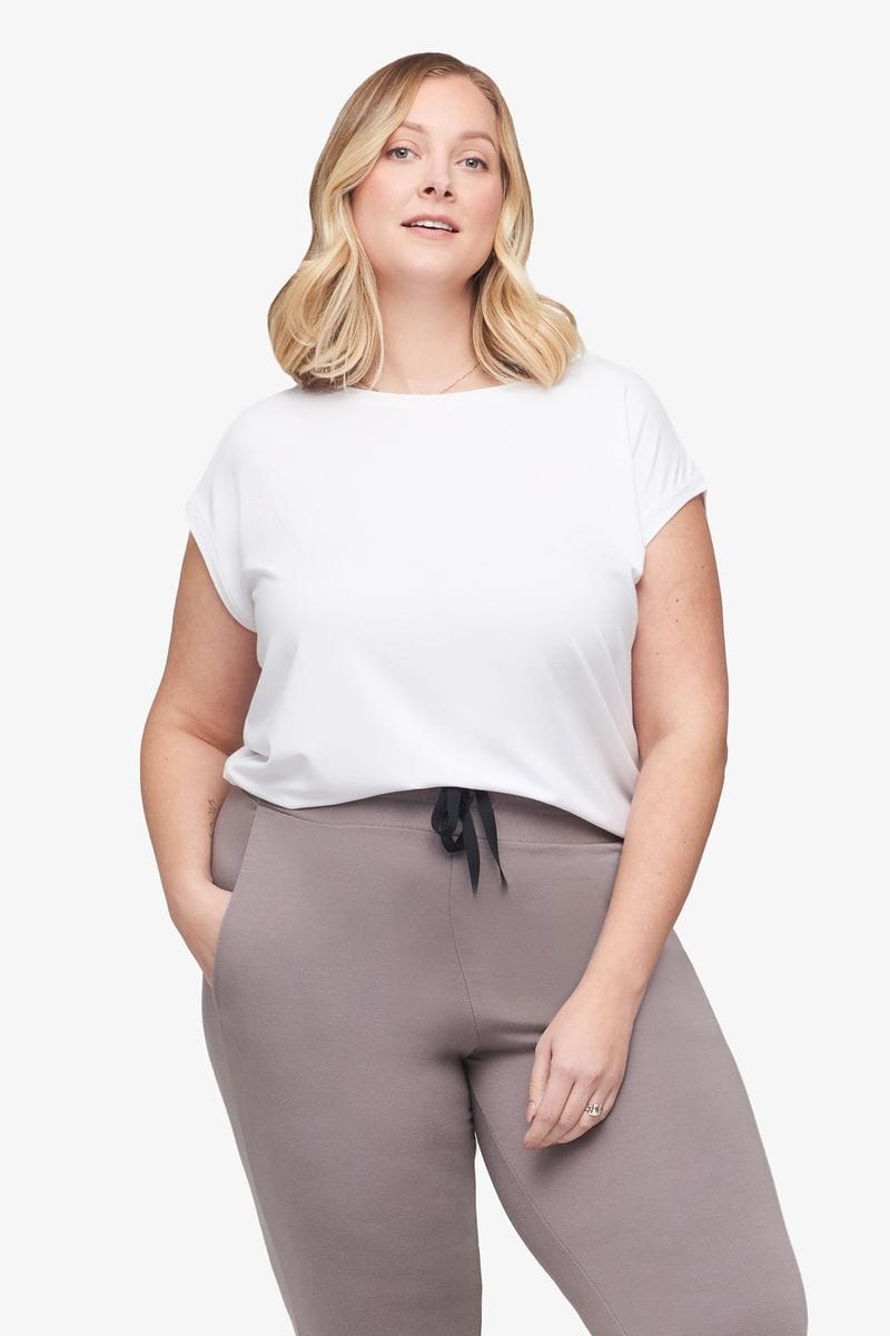 Box Tee - Women's Basic T-Shirt in White - Front | Daub + Design