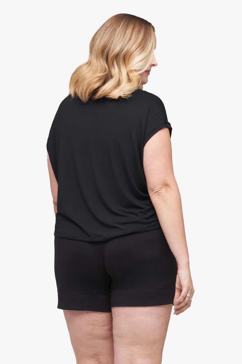 Box Tee - Women's Basic T-Shirt in Black - Back | Daub + Design