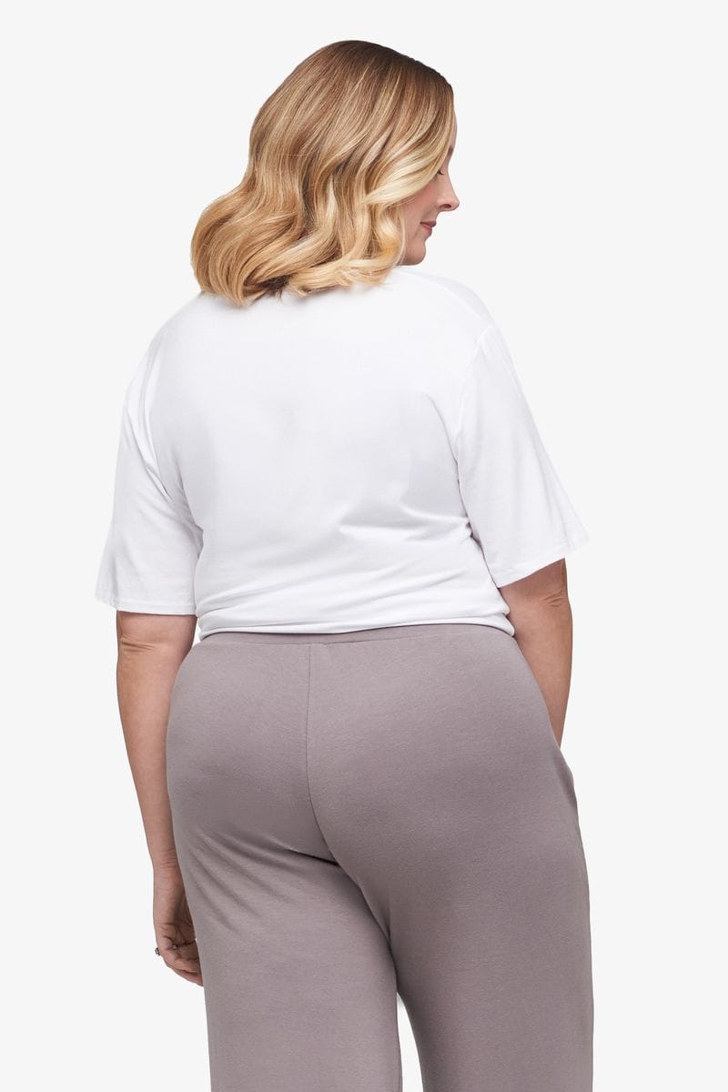 Weekend Tee - Women's Basic T-Shirt in White - Back | Daub + Design
