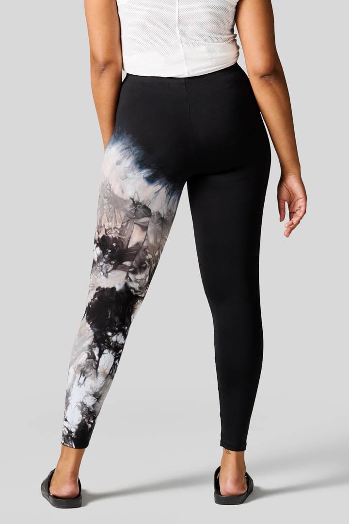 Women's Capri Pants Spandex Nylon Legging Elastic Waist in Galaxy